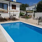 Вилла Vlatino Сегет-Враница