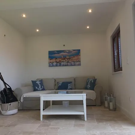 Vlatino Βίλα Seget Vranjica