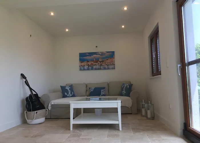 Vlatino Βίλα Seget Vranjica