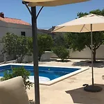 Vlatino Villa