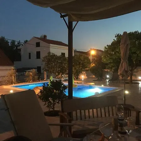 Vlatino Villa