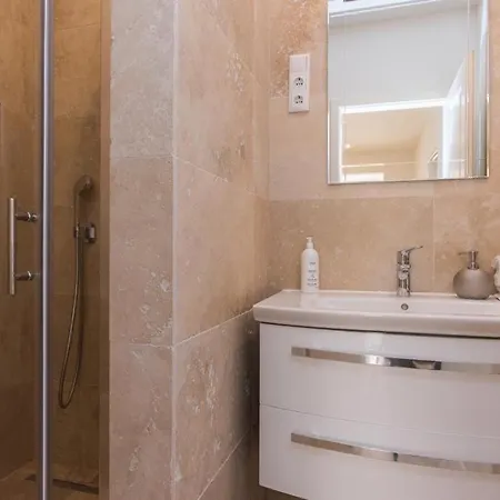 Vlatino Seget Vranjica