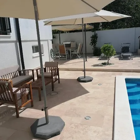 Vlatino Villa *