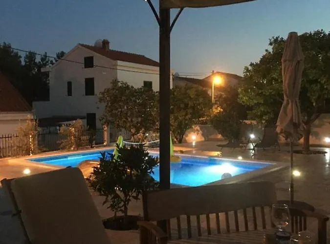 Vlatino Vila