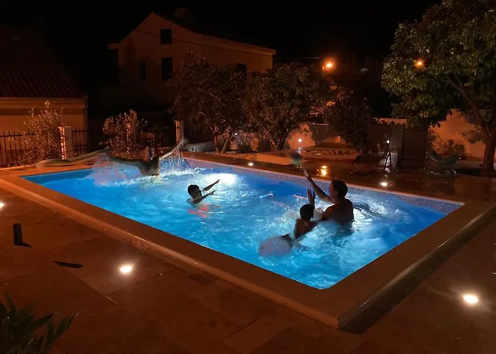 Vlatino Vila