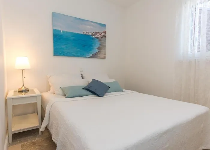 Vila Vlatino Seget Vranjica